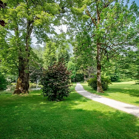 Schlosspark Grubhof - Mitterer Apartmán Sankt Martin bei Lofer