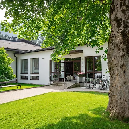 Schlosspark Grubhof - Mitterer Sankt Martin bei Lofer